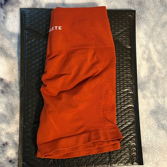 NWT Alphalete Amplify Contour Short - Picture 6 of 7